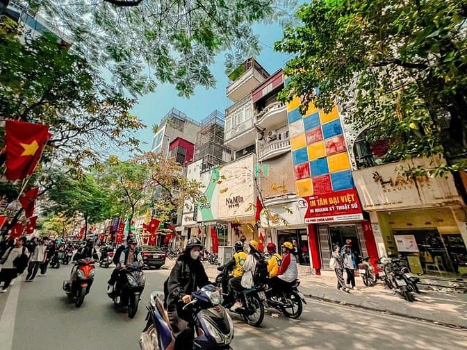 Cực hiếm| Mặt phố Chùa Láng | 30m2 x 4 tầng | MT 3.3m | Giá 21.5 tỷ