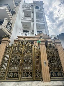 Trung Tâm phố Việt Hưng nhà 95m ngõ thông ô tô đỗ trong nhà
