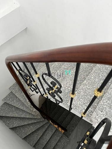 Nhà đẹp ngõ 227 Thạch Bàn, giá 9.5 tỷ, 44m2x4T, sân cổng, ẢNH THẬT