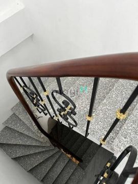 Nhà đẹp ngõ 227 Thạch Bàn, giá 9.5 tỷ, 44m2x4T, sân cổng, ẢNH THẬT