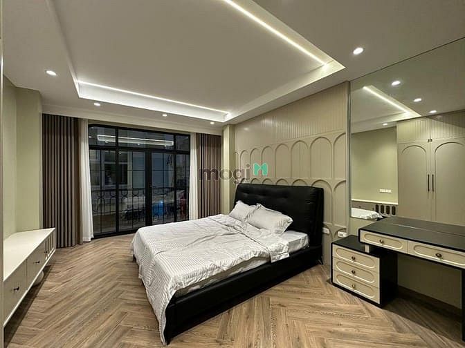Nhà đẹp long lanh ngõ 84 Ngọc Khánh, giá 20.8 tỷ, 40m2x6T, ô tô đỗ