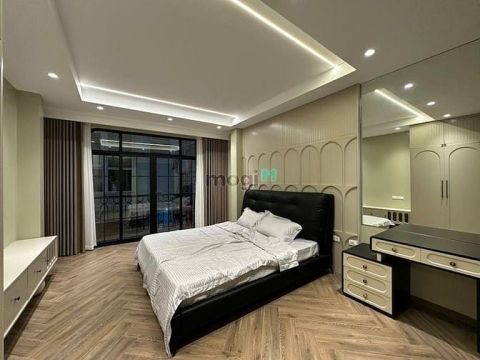 Nhà đẹp long lanh ngõ 84 Ngọc Khánh, giá 20.8 tỷ, 40m2x6T, ô tô đỗ