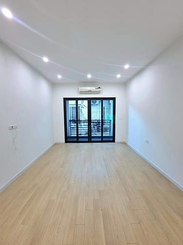 Bán nhà ngõ Vĩnh Tuy giá 29.5 tỷ, 110m2x5T, KD lớn