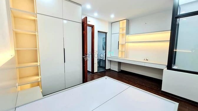 Cần bán nhà ngõ Đội Cấn, giá 33 tỷ, gần 106m2x4T rộng rãi