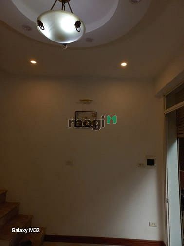 BÁN NHANH nhà đầu ngõ Đại La, giá 7.9 tỷ, 20m2x4T, KD được