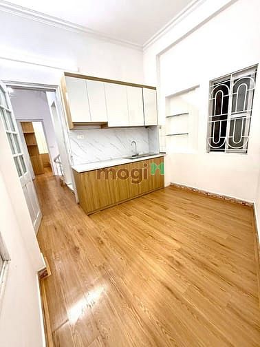 Nhà đẹp ngõ Lạc Long Quân, giá 7.98 tỷ, 33m2x5T, ẢNH THẬT