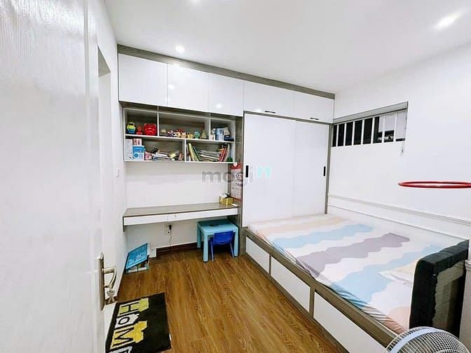 Bán căn hộ 65m đẹp long lanh, có sổ, 2 ngủ, logia, nội thất đầy đủ
