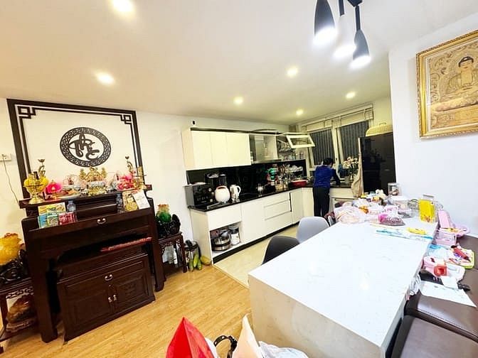 Bán Chung cư 108m2, giá 5,4 tỷ Trung Kính, Vị trí trung tâm Cầu Giấy