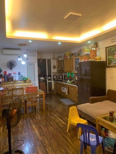 Bán chung cư thang máy kđt Việt Hưng 77m