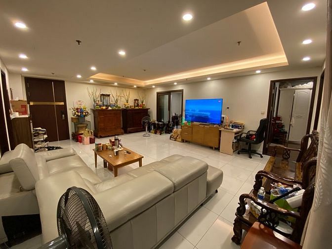 Bán căn hộ Chung cư Aqua Central Hà Nội ngay cạnh Hồ Tây 140m 4 ngủ