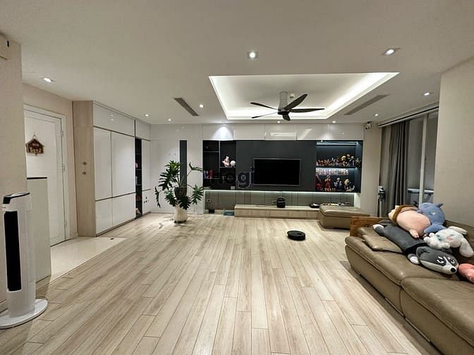 Bán căn hộ chung cư A10 nam trung yên , căn 4 ngủ 3 vs