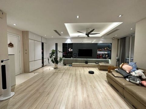 Bán căn hộ chung cư A10 nam trung yên , căn 4 ngủ 3 vs