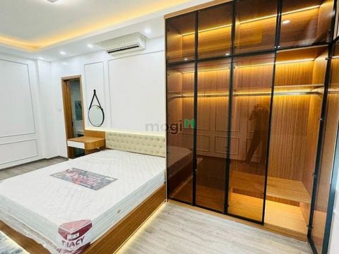 🏢 Chung cư mơ ước tại Golden Palace Mễ Trì! 🌟