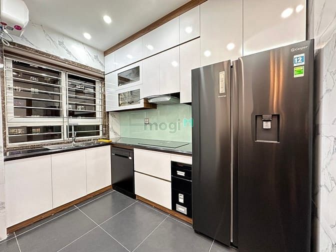 Bán nhanh căn hộ chung cư 105m2 mặt đường Tố Hữu, Hà Nội - 6.5 tỷ