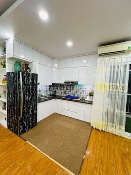 Bán nhanh căn hộ chung cư 125m2 mặt đường Cầu Giấy, Hà Nội