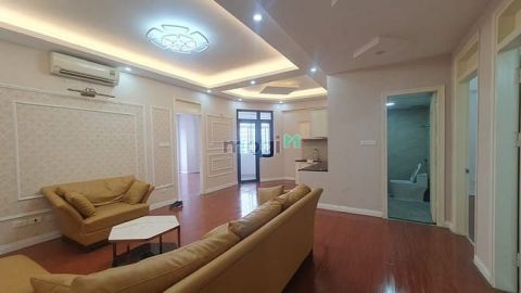 Bán chung cư số 6 Đội Nhân, Ba Đình, dt 94m2, 3 ngủ, 6.35 tỷ. ở ngay.