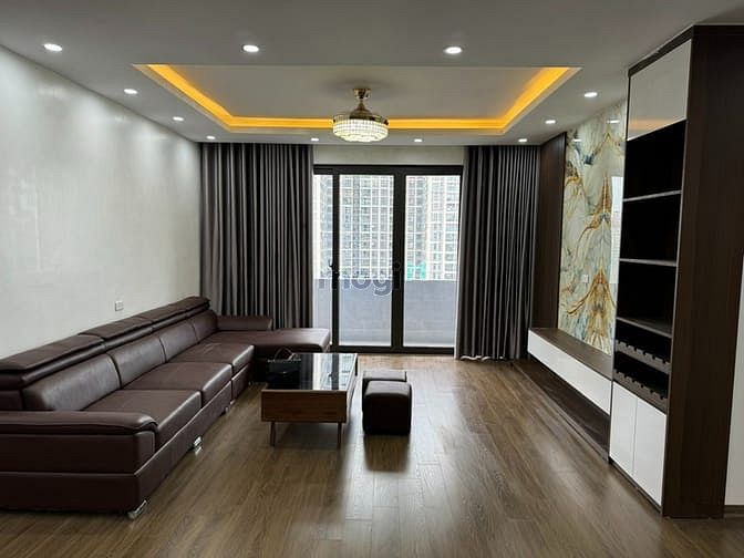 Bán căn hộ 03 phòng ngủ tòa F4 Trung Kính, full đồ đẹp, Giá 6,3 tỷ