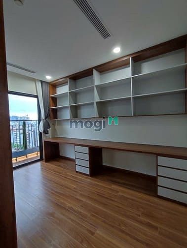 Bán căn hộ 100m2 đường Dương Đình Nghệ, Yên Hòa, Cầu Giấy, Full đồ,