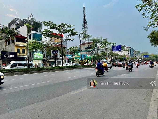 Bán đất mặt phố Ngô Gia Tự – Vỉa hè rộng – 2 mặt thoáng - kinh doanh
