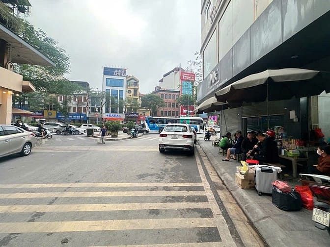Bán đất phố Nguyễn Văn Cừ - Kinh doanh - ô tô - thoáng sau, 90m 12tỷ