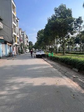 Bán gấp lô đất đẹp Bát Khối – 82m² – Ô tô vào nhà – Gần mặt phố