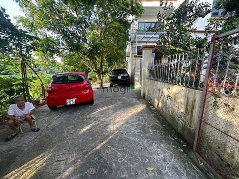 CỰC HIẾM ĐẤT HOA LÂM.LỆ MẬT.TT VIỆT HƯNG Ôtô vào nhà,kinh doanh tốt