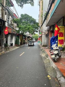 Bán đất phố Ô Cách 65m2- sổ đẹp như tờ A4- ô tô, 10m ra mặt phố