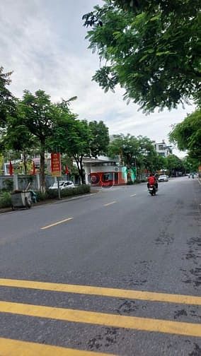 Bán đất phố Phúc Lợi 40m2- mặt tiền 4m- 5.45 tỷ, ô tô, gần KĐT Việt H