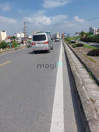 Bán đất phố Bắc Biên Ngọc Thụy, 90m2, mt 5m- 8.4 tỷ, 10m ô tô tránh