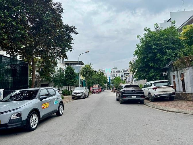Bán đất TĐC 7.2ha Trâu Quỳ,Vỉa hè oto tránh, 2 mặt tiền 125m2- MT 6.5m
