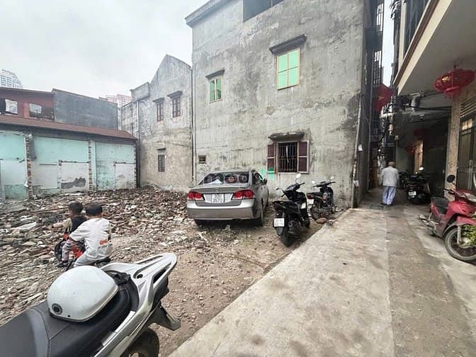 Hot! Bán đất 50m² Phố Lụa – Vạn Phúc, ô tô vào nhà, khu đáng sống cạnh