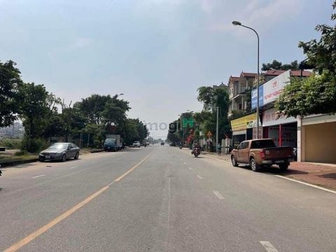 Đất full thổ cư – ô tô vào tận đất – view sân tdtt. 80m² sổ đỏ – mặt