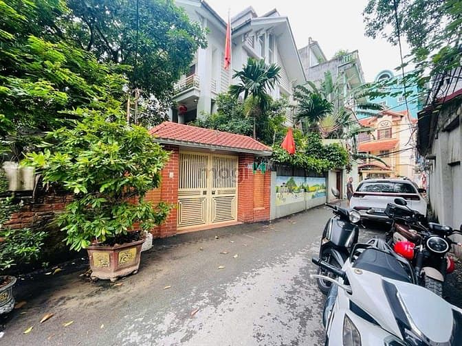 Căt lỗ 60m đất tạ Hồ Tùng Mậu, chỉ nhỉnh10 tỷ, Ngõ thông oto tránh.