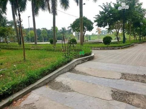 Gần ô tô, vườn hoa - Bán đất tổ 8 Thạch bàn, nhỉnh 2 tỷ