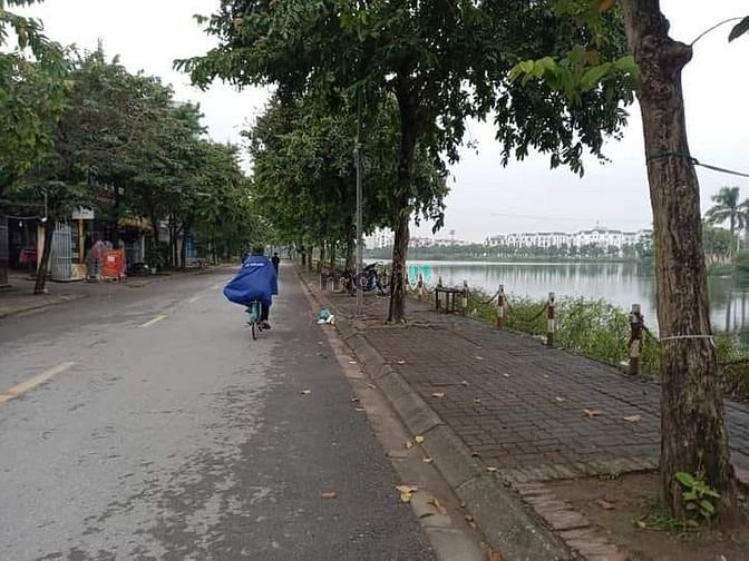 Mặt đường, ô tô tải tránh - Bán đất Thạch Bàn, Long Biên, kinh doanh