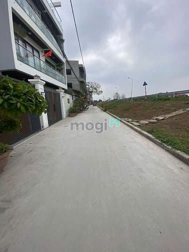 Bán đất nền mặt tiền thụy phương,ô tô vào đất,diện tích 57m2