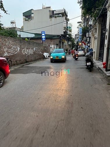 ĐẤT THỔ CƯ PHỐ TRẠM LONG BIÊN 73m đường 2 oto vào đất hơn 12 tỷ