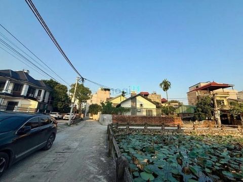 Bán đất Nam Hồng 83m View Hồ sen - OTO chay vòng quanh Nhỉnh 5tỷ