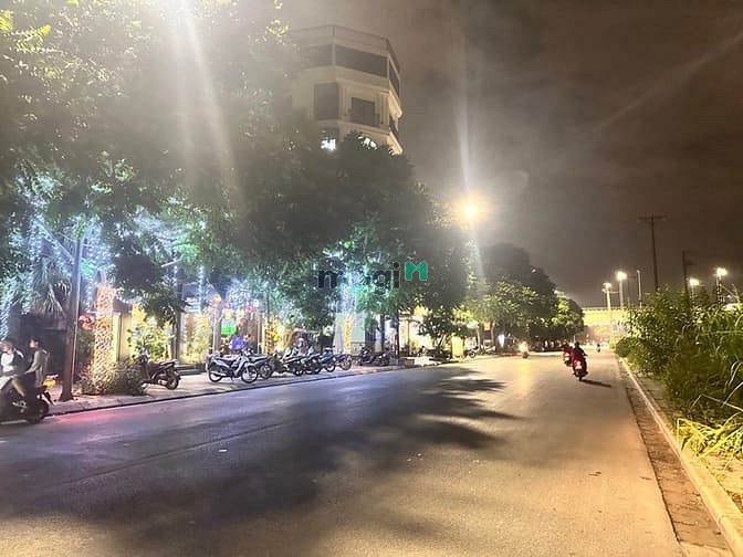 +Nam Đuống-Thượng Thanh -Long Biên-DT56 Đất-MT5.8 giá chào 7.9 tỷ(đà