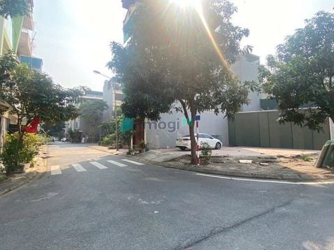 +Bán đất TĐC Giang Biên -DT95m2 -MT15 chỉ 14.1 tỷ(đàm phán).Giá đầu tư