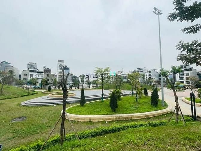 Hiếm. Bán Đất Ngọc Thụy 108m2 , MT6m Nhỉnh 20 Tỷ, Lô Góc, Vỉa Hè