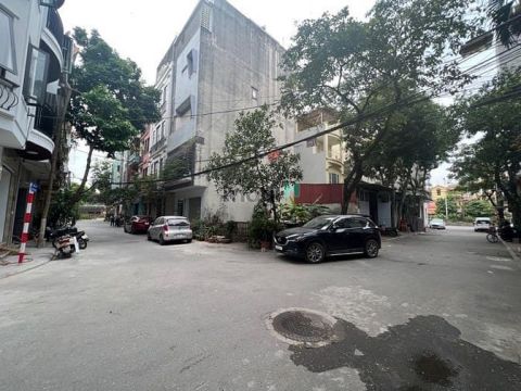 +B.Á.N Đ.Ấ.T -Chu Huy Mân-Phúc Đồng-Lb-Dt85-C4-Mt4.5 giá chào 12.5 tỷ