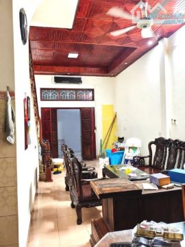 Bán gấp nhà Mễ Trì Thượng 42m2 x 5 tầng, mặt tiền 4,5m, giá 7.38 tỷ, sổ đỏ chính chủ.