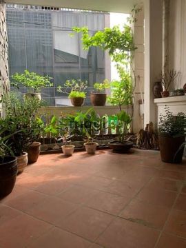 Bán đất đầu ngõ Văn Cao, BĐ giá 12.2 tỷ, 37m2x2T, ngõ thông
