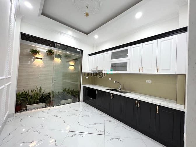 BÁN NHANH nhà Văn Chương, giá 19 tỷ, 40m2x6T, thang máy, ô tô đỗ