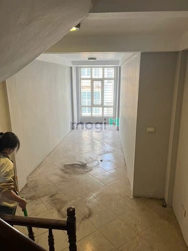 Bán nhà MP Đồng Nhân, HBT giá 9.5 tỷ, 23m2x5T, ảnh thật