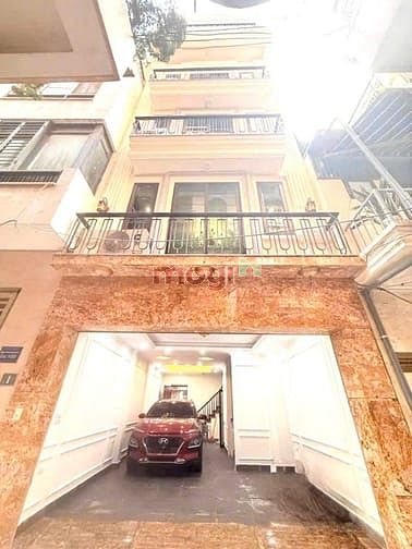 Bán nhà phân lô Hoàng Quốc Việt 50m2 x 6T, gara ô tô, thang máy,