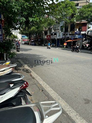 Bán nhà Lê Thanh Nghị - Lô góc 3 mặt thoáng – Kinh doanh đỉnh cao