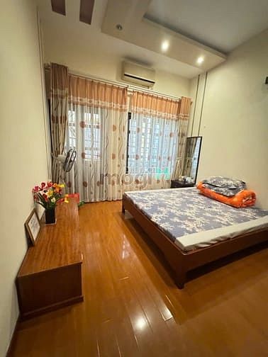 Bán nhà Giải Phóng 50m², 3 tầng, mặt tiền 4m