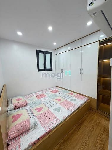 Mua nhà ở luôn 3,65 tỷ tầng 3 tập thể thành Công view hồ 2pn 2vs